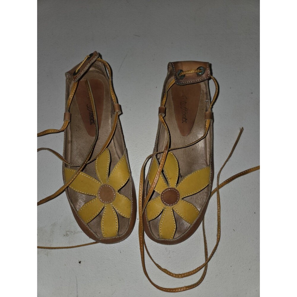 Arteffects Vintage Leather Flower Cutout Ankle Tie Flats Yellow Tan Womens 8.5